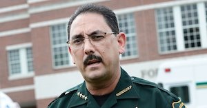 Florida Sheriff Prohibits Mask-Wearing for Employees and Office Visitors