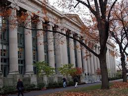 Harvard Law School Unveils Non-Attribution Policy for Social Media Posts About Classroom Discussions