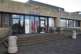 UK:  Blackpool courts shut after Covid case