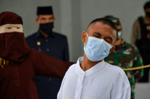 Indonesian Christian Gamblers Caned 40 Times Under Sharia Law