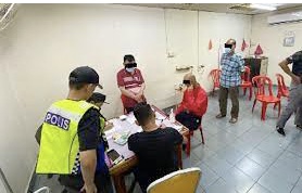 Malaysia’s Police Force In Anti-Gambling Offensive, Arrest More Than 900