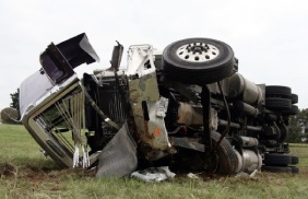 5 Tips for Hiring the Right Truck Accident Attorney