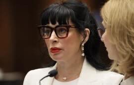 Jillian Lauren, wife of Weezer bassist, avoids jail time after shooting at police officers