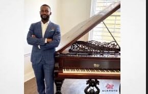 UK Partner accused of plagiarism in website post - Does he really play the piano!