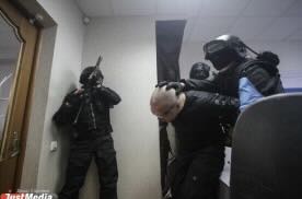 Russia: Security forces searched homes of human rights defenders Alexei Sokolov and Larisa Zakharova, as well as lawyer Roman Kachanov