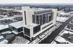 Canada: Lawyer alleges Durham Region police violently assaulted her, dragged her to cells in Oshawa courthouse