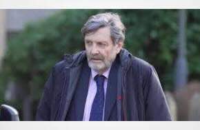 UK: 'Vile' defence solicitor used his power to prey, sentencing judge hears