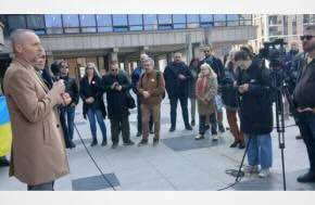 Lawyer who raised alarm about Serbian president’s role in “Sarajevo Safari” in custody – protest in Belgrade against Vu?i?’s regime