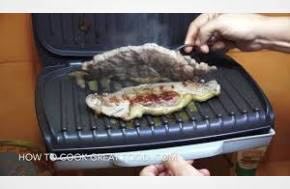 Texas Paralegal accused of 'spending hours' grilling steaks  and making smoothies in the office