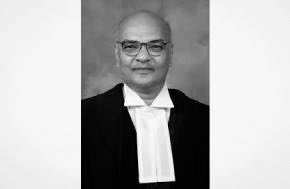 Indian  judge postpones hearing until 2046 to ensure elderly claimant is dead